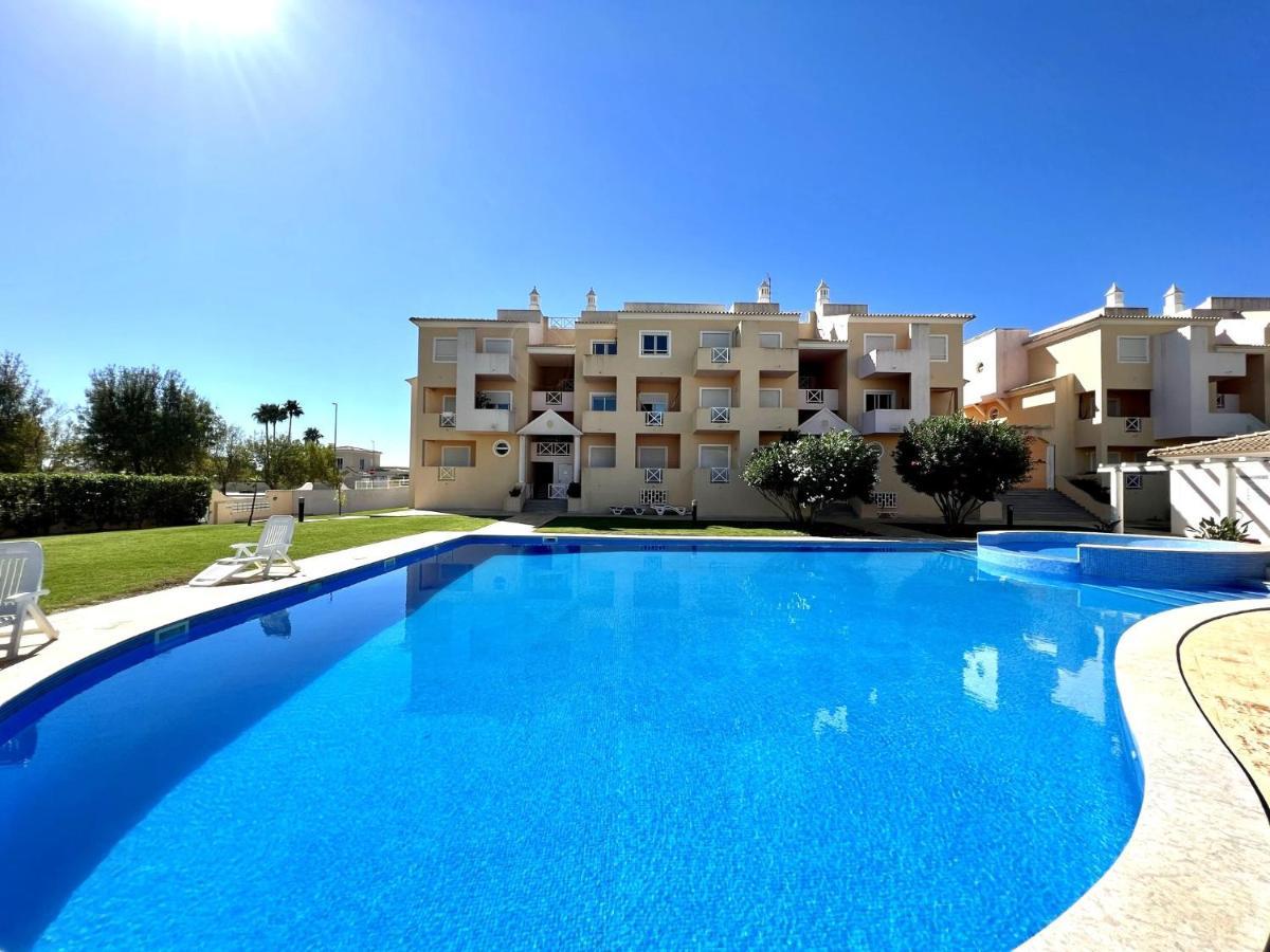 Albufeira Valley 1 With Pool By Homing Екстер'єр фото