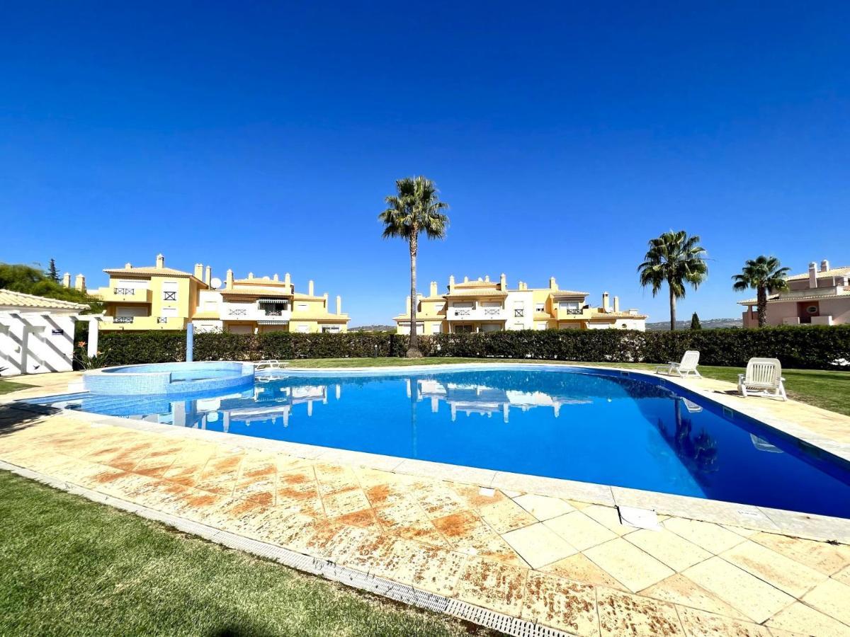Albufeira Valley 1 With Pool By Homing Екстер'єр фото